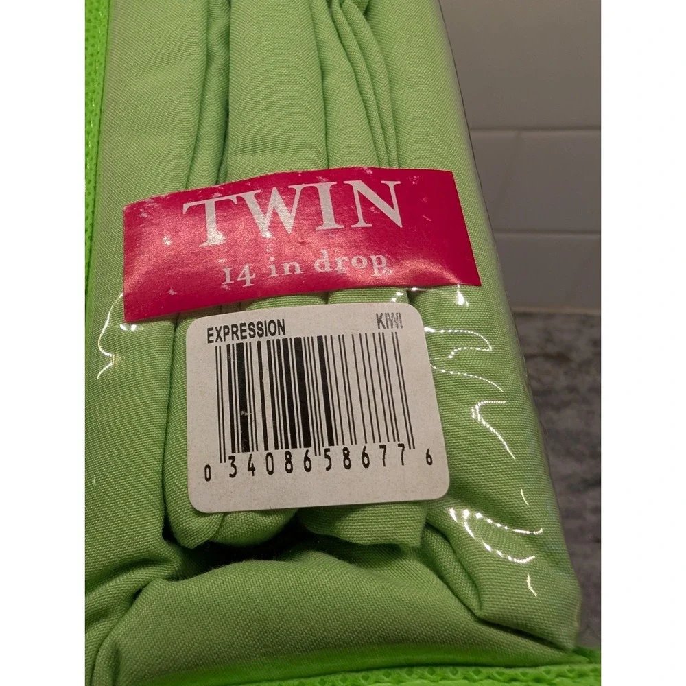 Self Expressions TWIN Tailored Kiwi Bedskirt NEW!